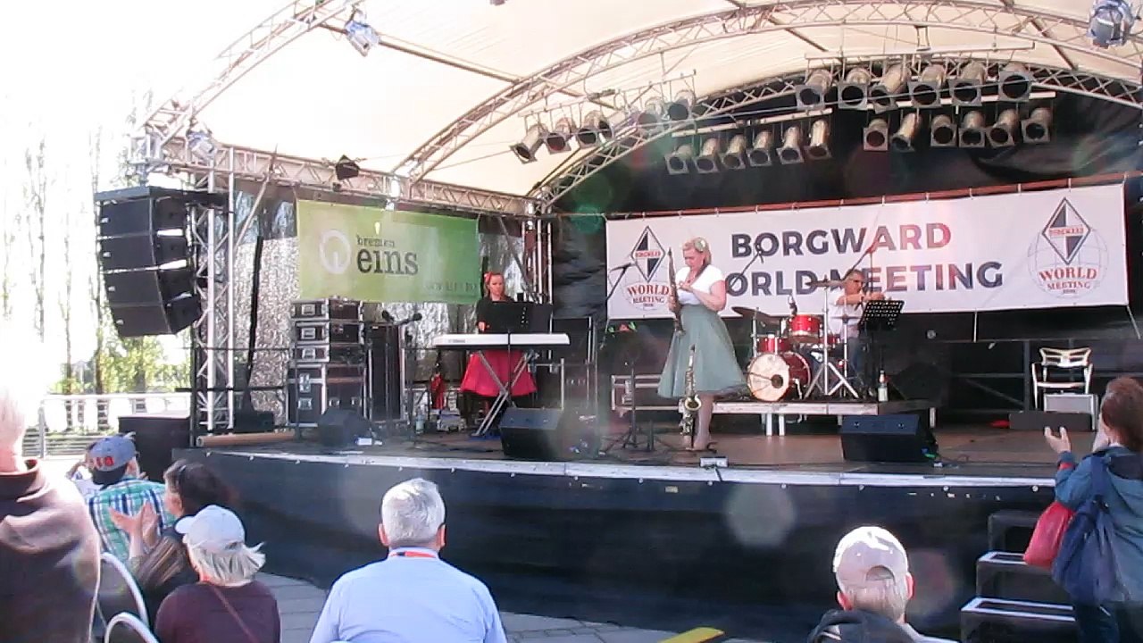 Sax & Friends 'Sway' vs. Showskating Borgward World Meeting 2016