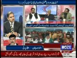PML-N Malik Shakeel Awan and PTI Iftikhar Chaudhry Abusing Each Other in Live Show
