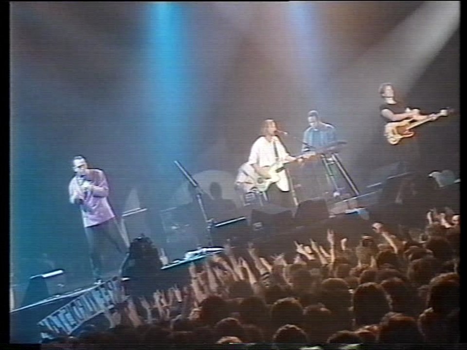 Sting & Peter Gabriel - Games Without Frontiers (live 09May91)