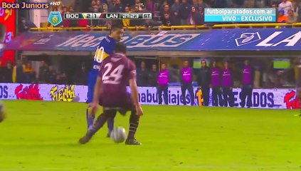 Caño de Riquelme sin tocar la pelota