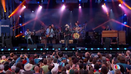 Dead & Company Performs Not Fade Away