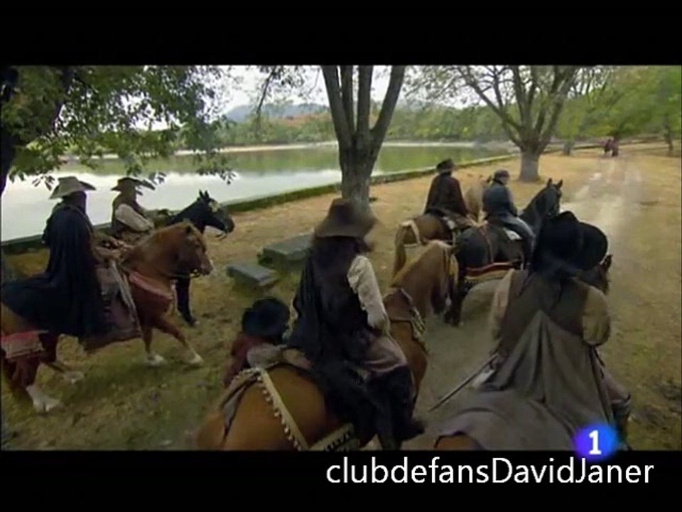 AGUILA ROJA SALVA AL COMISARIO DE LOS BANDOLEROS ESCENA 22