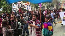 Estudiantes chilenos vuelven a marchar por gratuidad educativa