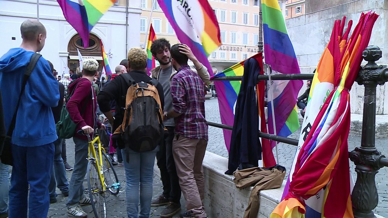 Romans react after MPs back same-sex unions