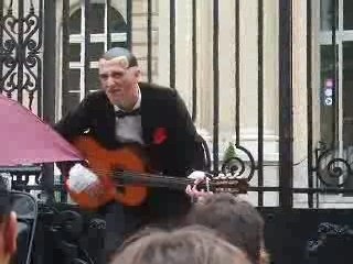 Paco chante la paix
