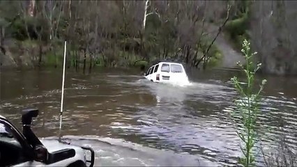 The most spectacular river crossing by car. 4x4 off road