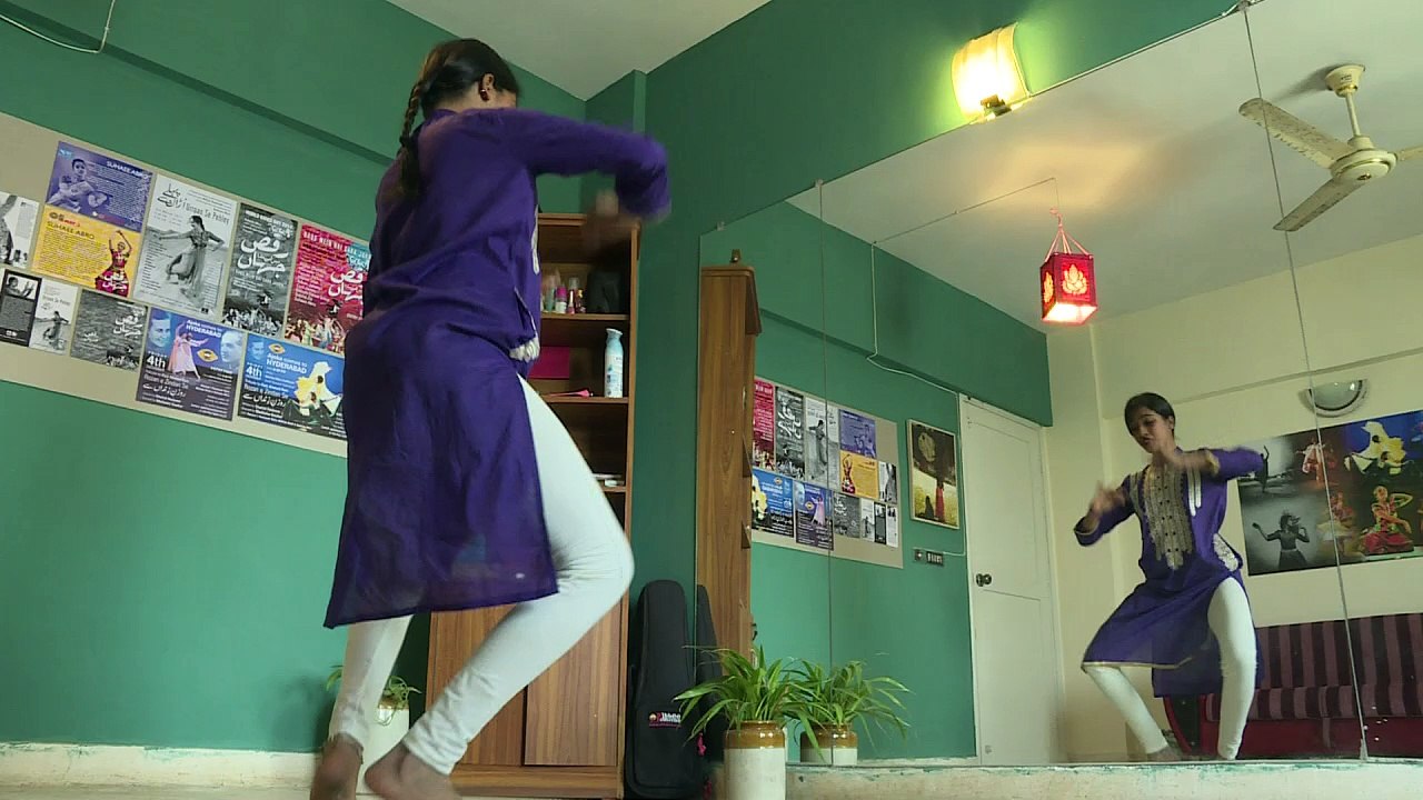 Au Pakistan, l'odeur de soufre étouffe la danse...