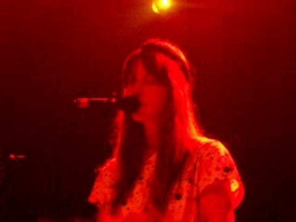 Au Revoir Simone @ Paris (Trabendo) Hurricanes 2/3