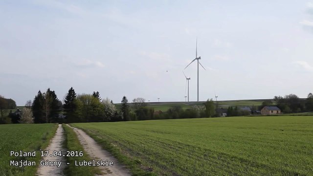 Watch bizarre UFO turn off turbine as it flies through wind farm