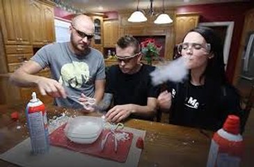 Homemade Whip Cream Whipped Cream Frosting with Liquid Nitrogen Fixation 2016