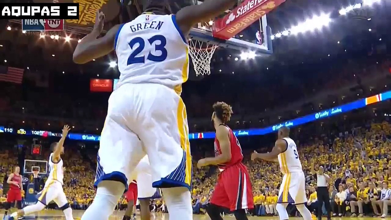 Draymond Green SMACKS Referees Hand