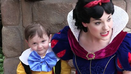 L'incroyable réaction d'un petit garçon autiste lorsqu'il rencontre Blanche-Neige à Disneyland