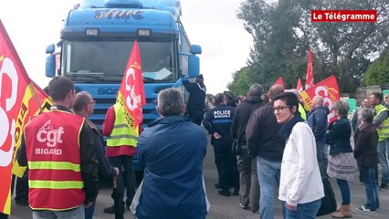 Quimperlé. Rassemblement devant l'entreprise Minerve