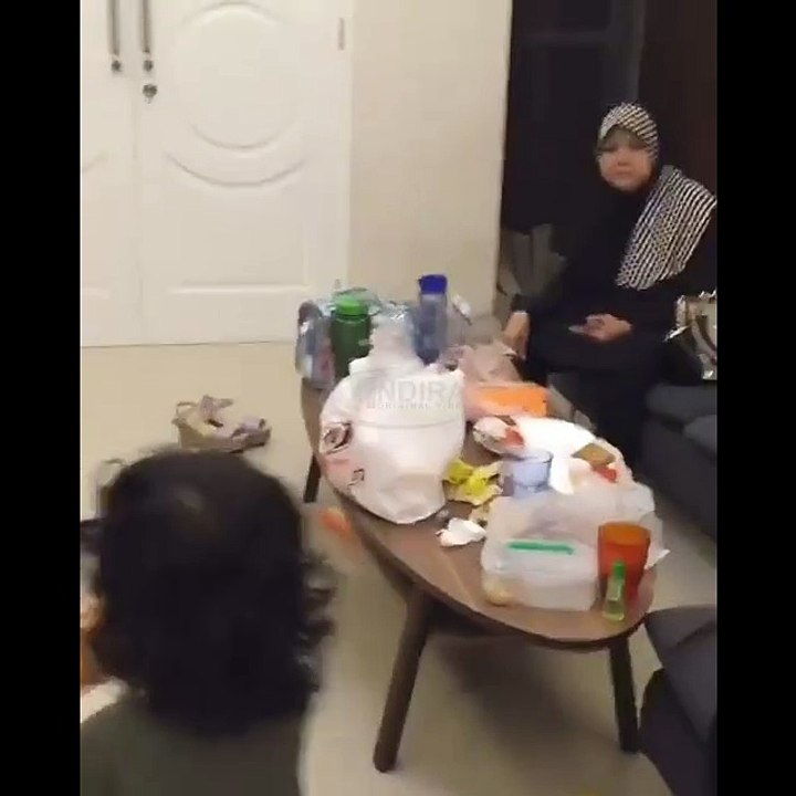 Pintarnya Bilqis Khumairah Razak Bagi Bagi Burger l Ayu Ting Ting