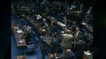 Sessão do impeachment avança pela madrugada - Parte 2