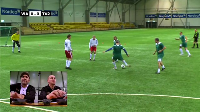 Des joueurs de foot prennent des décharges électriques.. Hilarant !