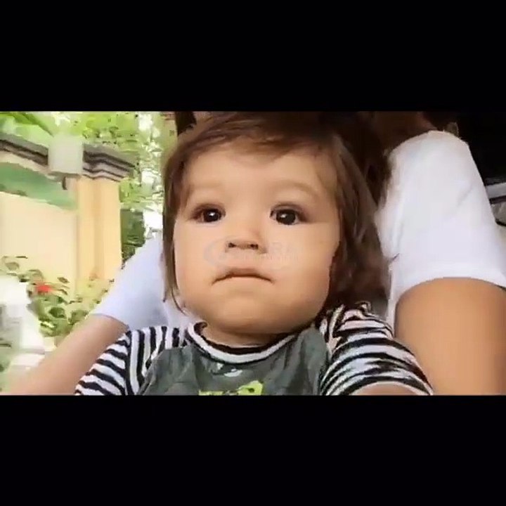 Senangnya El Barack Alexander Jalan Jalan Sama Mama Jessica Iskandar