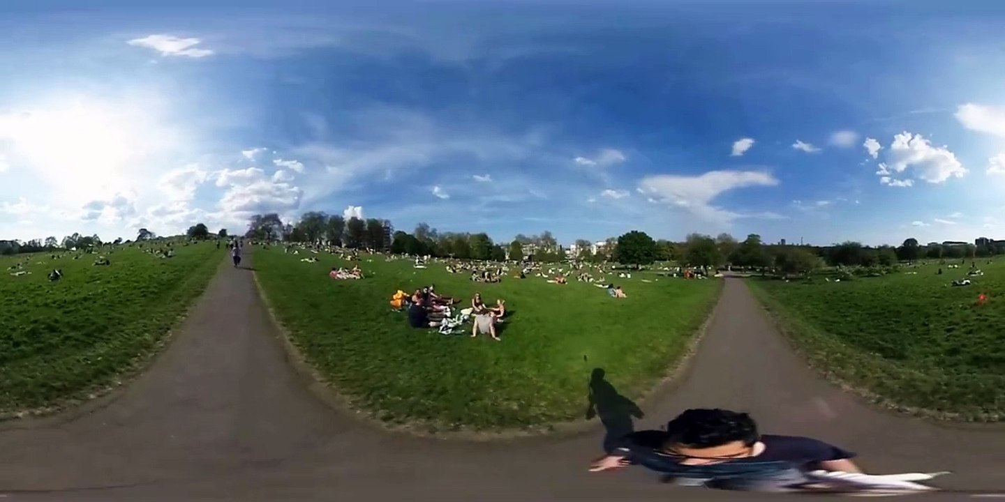 London Town in Summertime 360 video VR