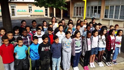 Descargar video: [Ecole en chœur] Académie d'Aix-Marseille - Ecole élémentaire Arenc Bachas à Marseille