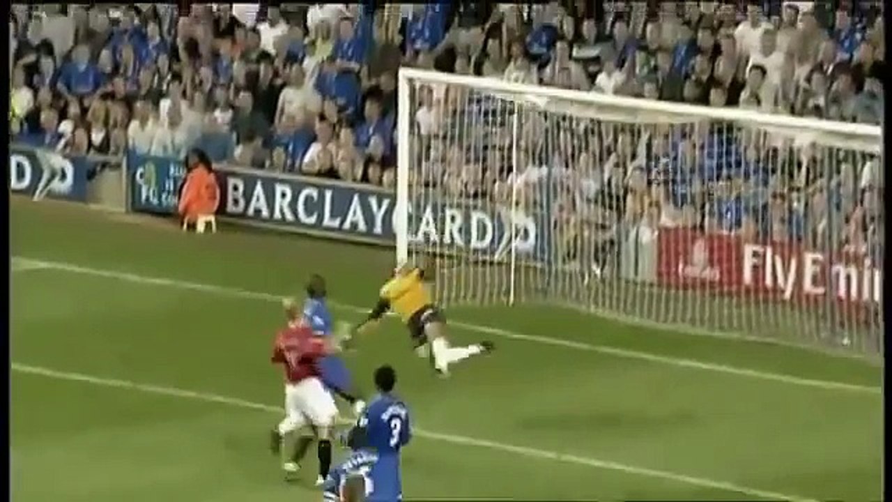 David Beckham  AMAZING SKILLS