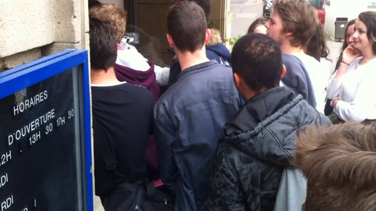 Loi Travail : 40 lycéens dans la rue à Carhaix