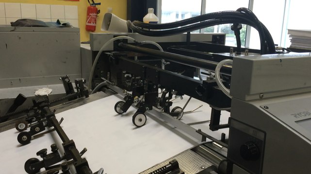 Les élèves du lycée Cornu impriment un livret sur les droits de l'Homme