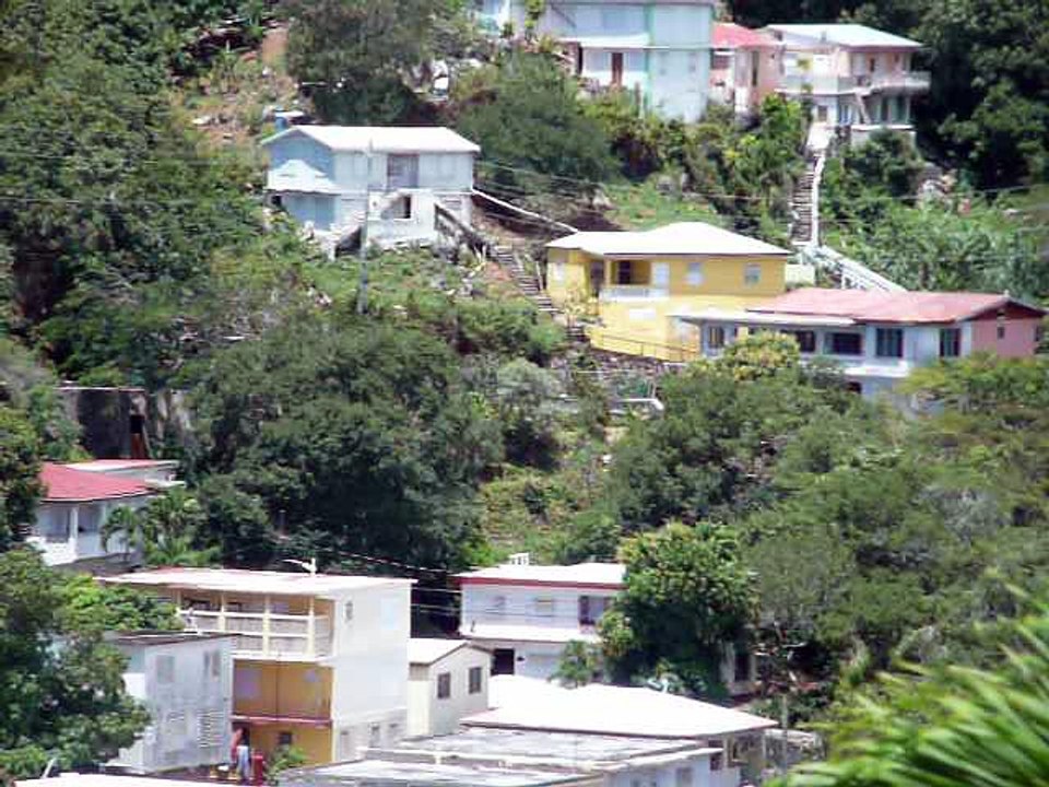 ST. THOMAS 018  P1080252