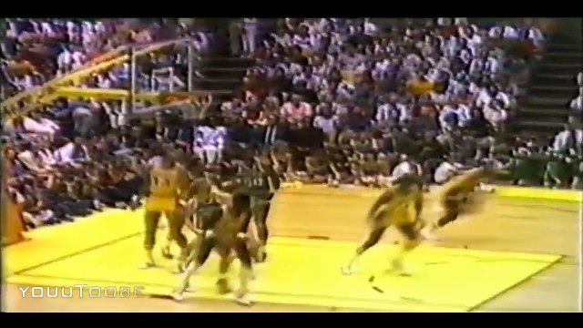 James Worthy Dunks on Cedric Maxwell (1984 NBA Finals)