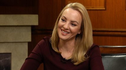 Wendi McLendon-Covey on 'Goldbergs,' Equal Pay, and Trump : Sneek Peak