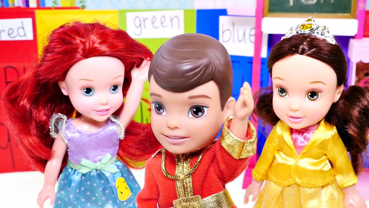WONDER WOMAN is a Substitute Teacher for the Day _ BARBIE SUPERHERO EPISODES
