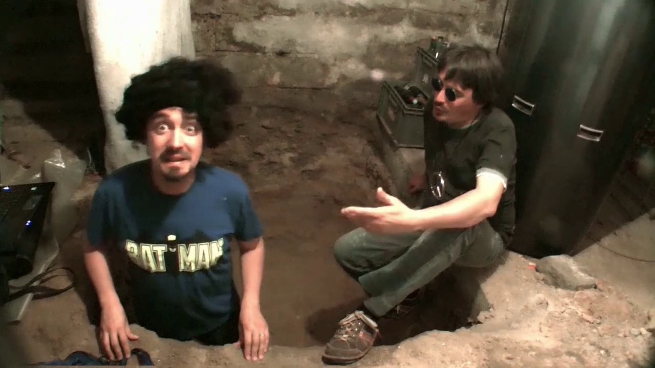 court métrage drôle et déjanté "tu flingues ta télé"