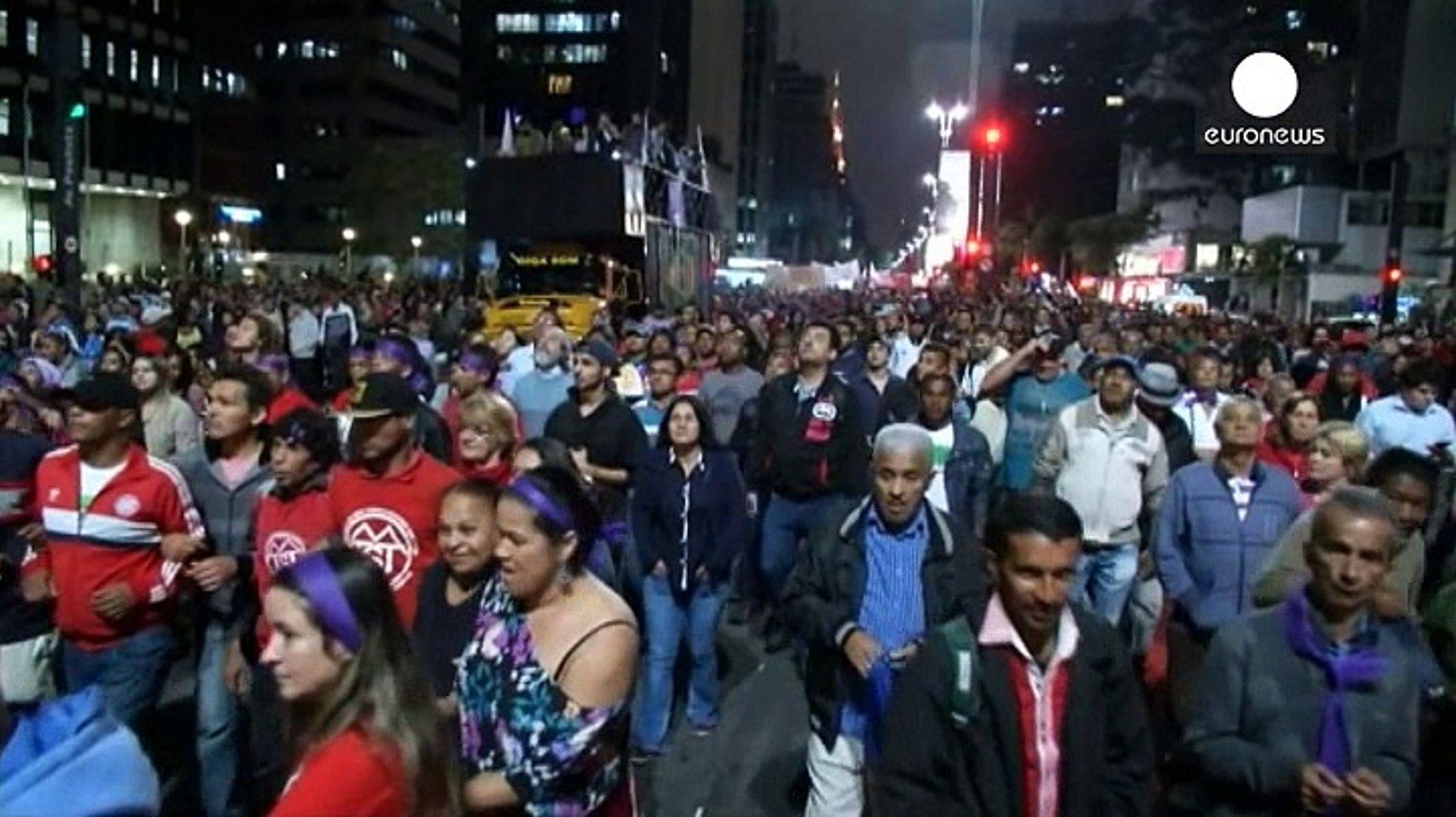 ⁣Протест проти усунення Джилми Руссефф у Сан-Паулу