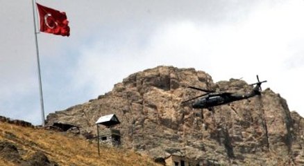 Çukurca'dan Kara Haber: 8 Asker Şehit, 8 Yaralı