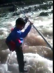 Ce gamin a vraiment envie d'aller à l'école !