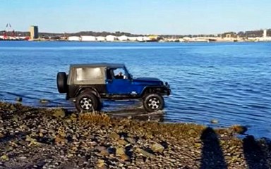 Jiple Denize Girince Kuma Saplandı