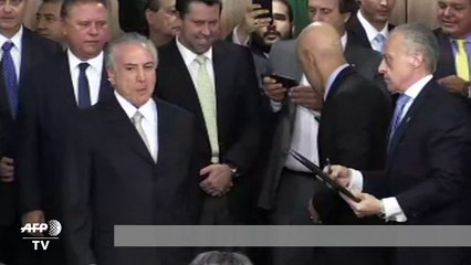Le gouvernement de Temer entre en fonction au Brésil