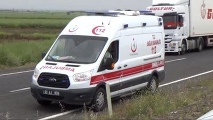 Siverek'te Otomobil Devrildi: 2 Yaralı