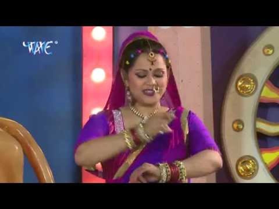चुनरी ओढावे मलिनिया - Maiya Jhuleli Jhulanwa | Anu Dubey | Latest Mata Bhajan 2015