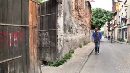 5 Dil Bilen Suriyeli Kağıt Toplayıcısına İş Teklifi Yağıyor