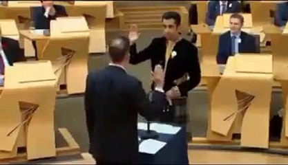 Pakistan Born Humza Yousaf gave his Oath as a Member of Scottish Parliament in Urdu