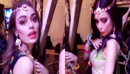 Sadaf Kanwal and Fauzia Aman Backstage Dance