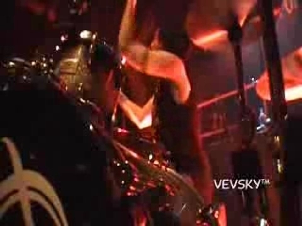 Bullet For My Valentine - Tears Don't Fall [LIVE]