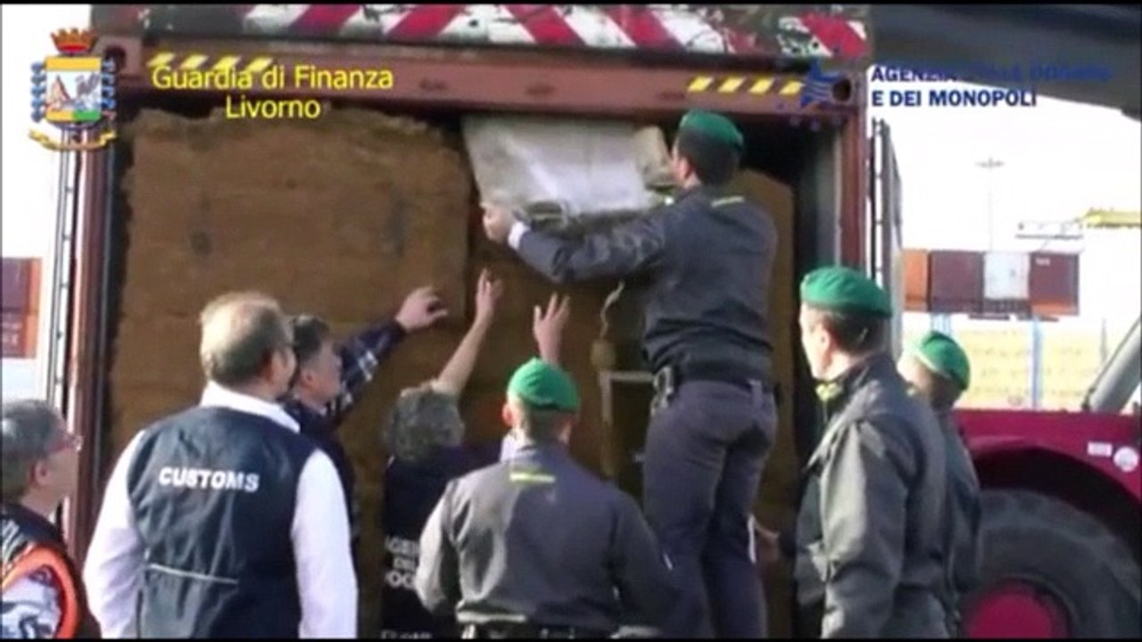 Livorno - sequestrati 130 chili di cocaina per un valore di 30 milioni