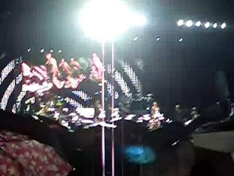 Beyonce in Romania Cluj-Napoca 22 10 2007 B-day tour