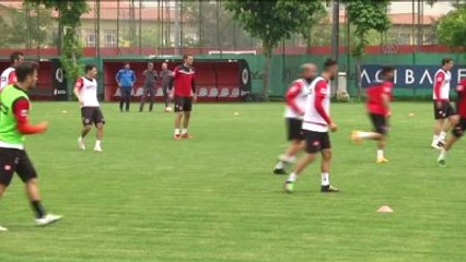 Gençlerbirliği Teknik Direktörü Üzülmez: "Fenerbahçe Mental Sıkıntılar Yaşayacak"