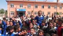 İlkokul öğrencisi Kerim Ertaş'ın İstiklal Marşı hassasiyeti