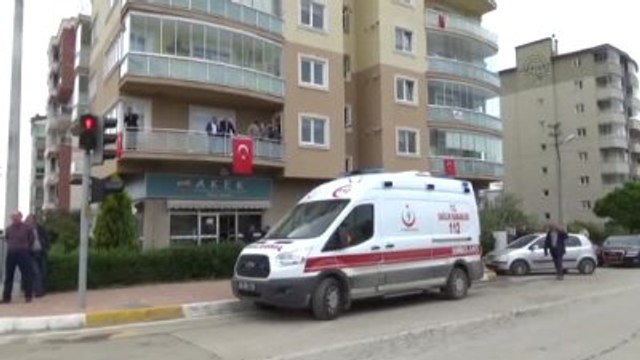 Çukurca'da Şehit Olan Pilot Üsteğmen Şahan'ın Uşak'taki Babaevine Acı Haber Ulaştı