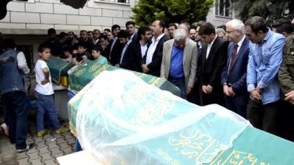 Gelibolu'daki Trafik Kazası - Kazada Hayatını Kaybeden 5 Kişi Son Yolculuğuna Uğurlandı