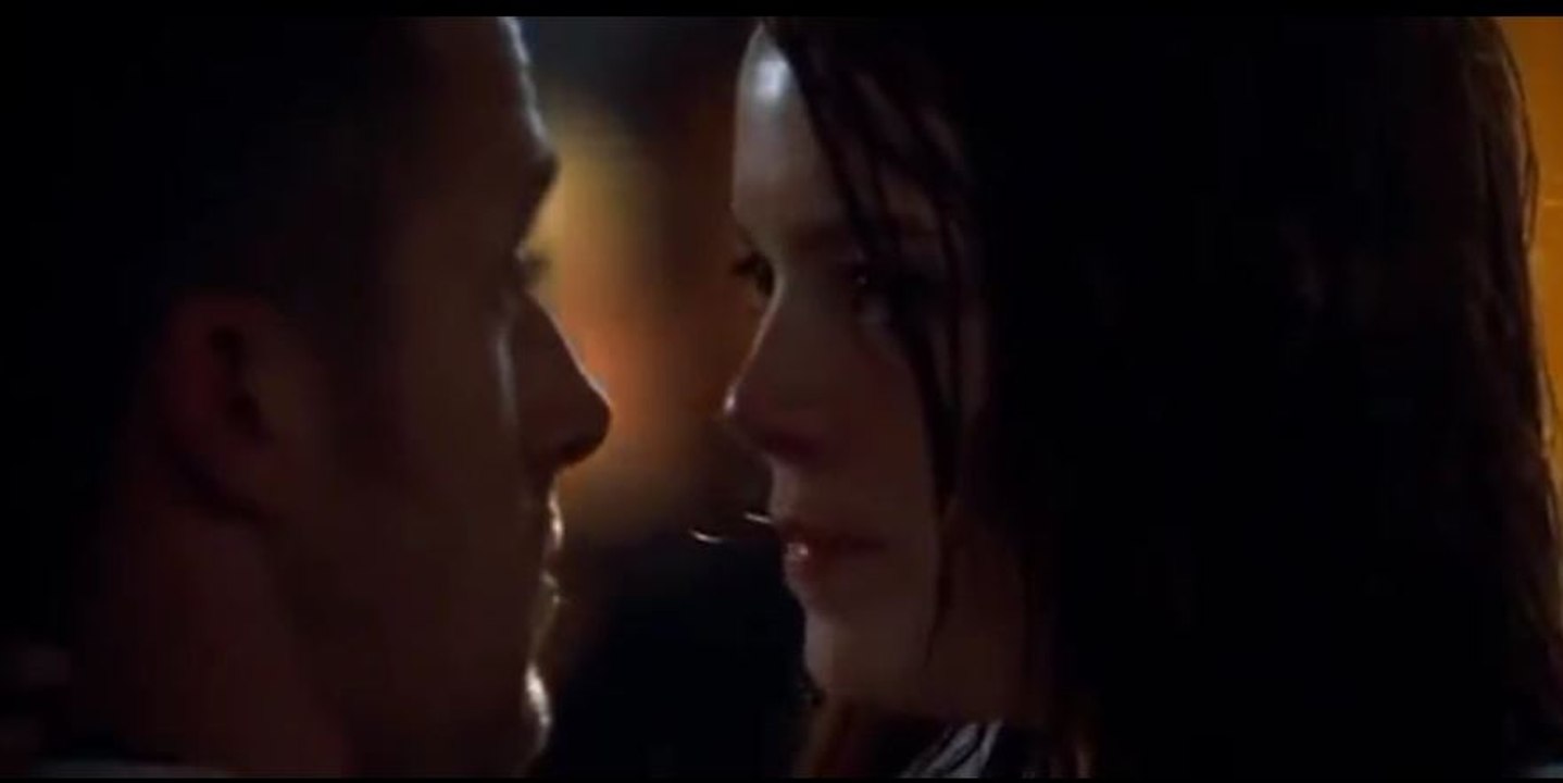 Crazy Stupid Love : Kiss Scene at the bar (Ryan Gosling / Emma Stone)