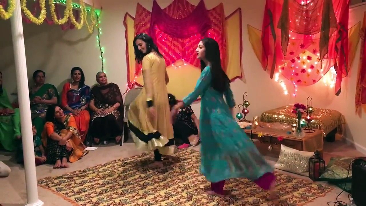 Mehndi Dance